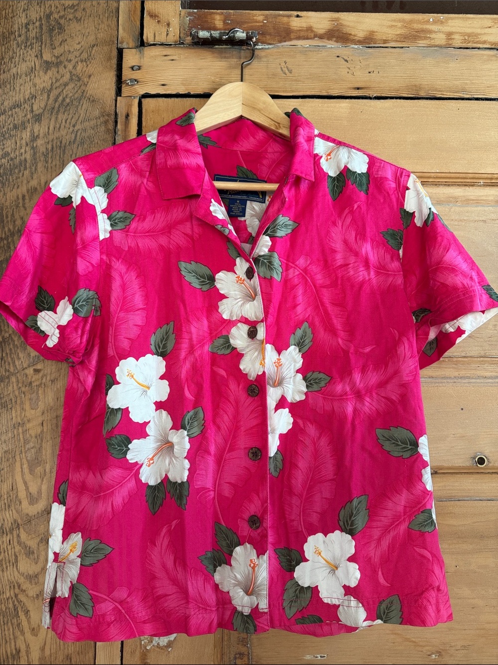 Vintage Hawaiian tropical hot pink printed button down short sleeve top Medium